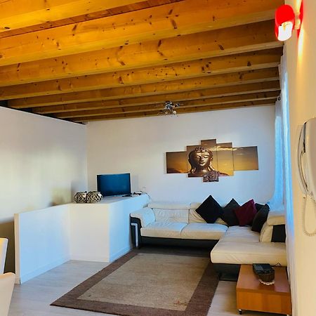 Central Luxury Garden Guest House Местре Экстерьер фото