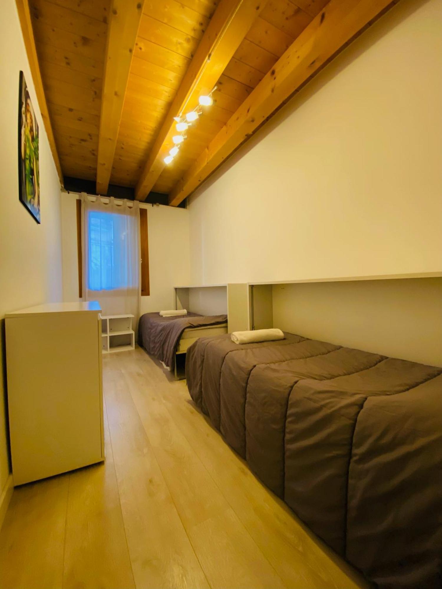 Central Luxury Garden Guest House Местре Экстерьер фото