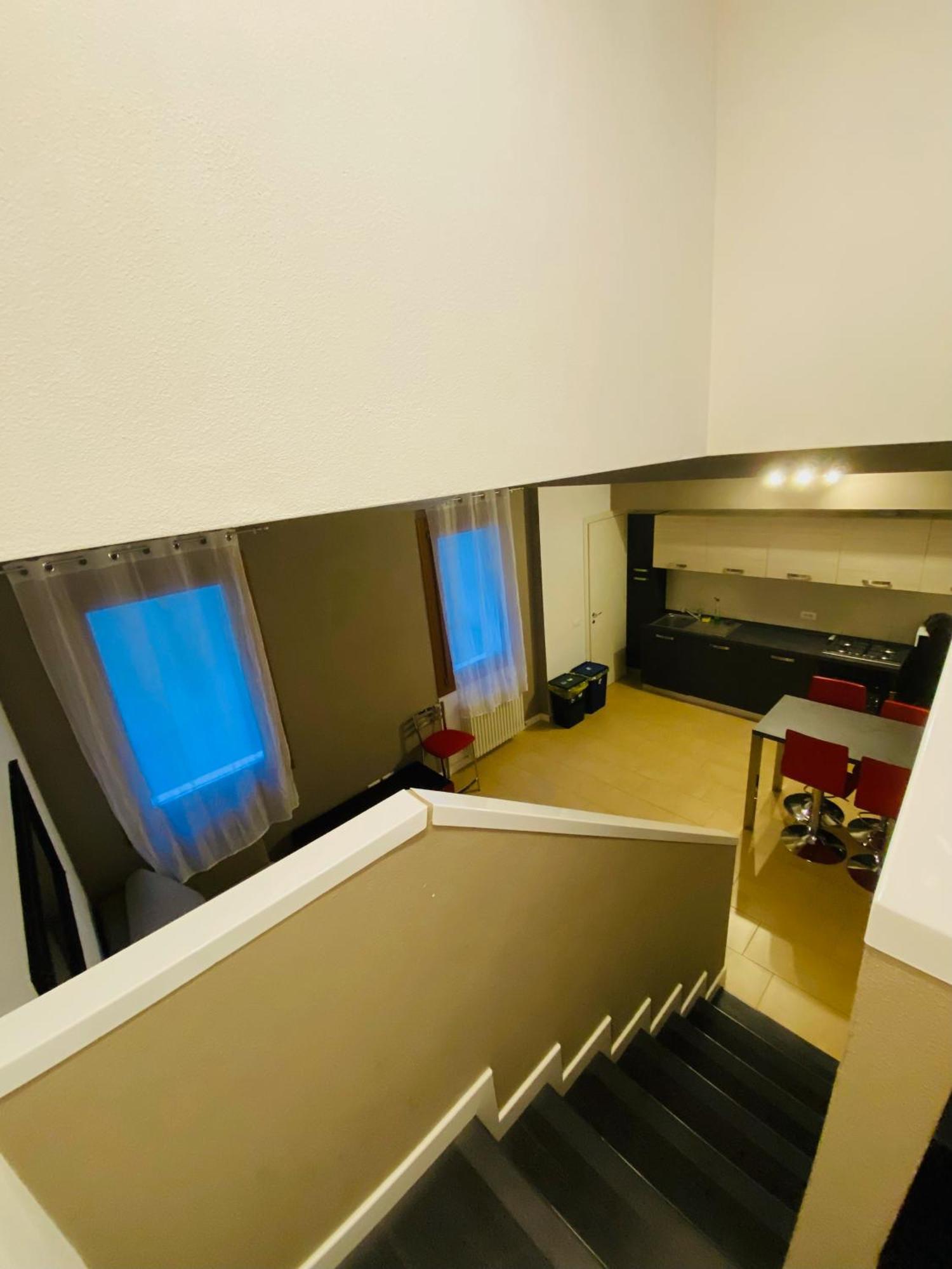 Central Luxury Garden Guest House Местре Экстерьер фото
